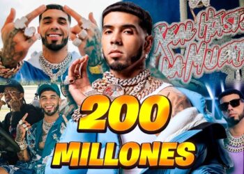 Collage de un artista urbano con lujosas cadenas y joyas, sonriendo frente al texto grande '200 millones' que sugiere una gran fortuna.