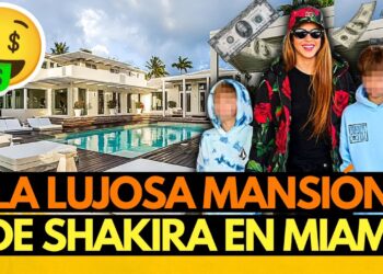 Mansión moderna con amplia piscina, terraza con tumbonas y personas pixeladas junto a iconos de dinero 6HaLjTIER o