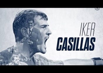 ¿De dónde es Iker Casillas? Descubre sus raíces y su historia: montaje en tonos azules con retrato de perfil del portero gritando y su nombre en letras mayúsculas.
