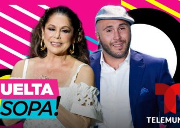 Presentación televisiva con una mujer y un hombre frente a un fondo rosa y el logo de Telemundo junto al rótulo 'Suelta la Sopa'