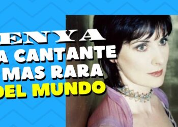 Retrato de mujer de perfil con ojos claros, fondo azul y texto llamativo bVHRGXuodIM