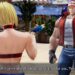 Parejas de KOF: Descubre los romances más icónicos y apasionantes en una escena de playa con un luchador de gorra y una combatiente en bikini.