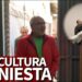 Andrés Iniesta: Descubre cuántos hijos tiene y su hermosa familia, portada que muestra a un hombre con chaqueta roja junto a una puerta y una escultura envuelta