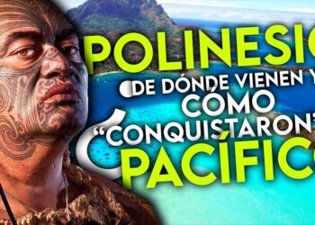 Hombre con tatuaje facial tradicional polinesio ante una laguna y atolón tropical: ¿De dónde es Moana? Descubre la isla que inspiró su historia