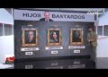 Presentador en plató frente a un mural con retratos y el titular 'HIJOS BASTARDOS', ilustrando un reportaje sobre Patrimonio de Juan Carlos I: secretos, fortuna y escándalos revelados.