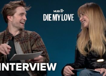 Actriz sonríe durante entrevista promocional de 'Die My Love', sorprende con declaraciones explosivas en la gira que no querrás perderte