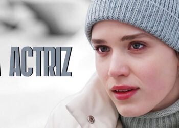 Retrato cercano de una actriz con gorro gris y abrigo blanco sobre fondo nevado; Las impresionantes llegadas de Nicole Kidman, Keira Knightley y Paul Mescal en el día 14 de Wimbledon que no te puedes perder