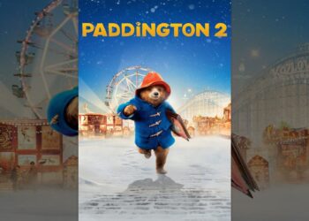 Un póster colorido que muestra a Paddington con abrigo azul y sombrero rojo corriendo sobre nieve frente a una feria iluminada; Las secuelas de películas de Hollywood que realmente debes ver, ¡y una de ellas es Paddington 2!