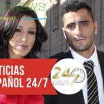 Retrato de dos personas vestidas formalmente frente a un edificio urbano, imagen para noticia de entretenimiento.