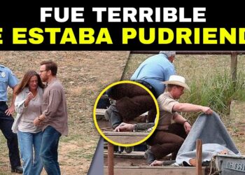 Mujer angustiada escoltada por un hombre y policías junto a agentes forenses que cubren un cuerpo en un terreno al aire libre, La familia de Julia Roberts: secretos y curiosidades reveladas