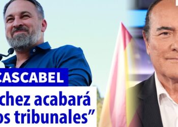 Imagen editorial de un mitin y estudio televisivo con titulares periodísticos sobre política y análisis de patrimonio