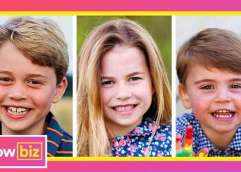 Tres niños sonrientes en retratos verticales alineados con borde rosa y logo Showbiz